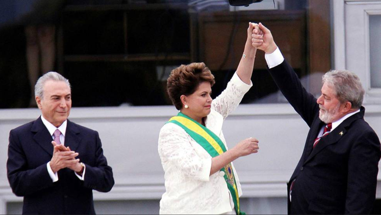 Capa de A democracia nunca esteve em vertigem, ela sempre foi o que pretendia ser